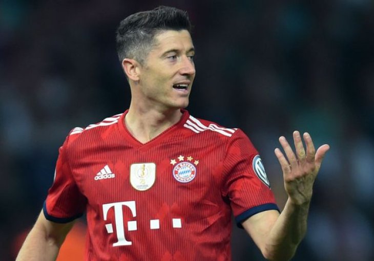 HOENESS: Vijest o 200.000.000 eura je apsurd, Lewandowski ostaje!