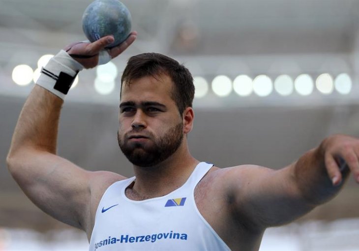 Drugo mjesto za Pezera na mitingu u Estoniji