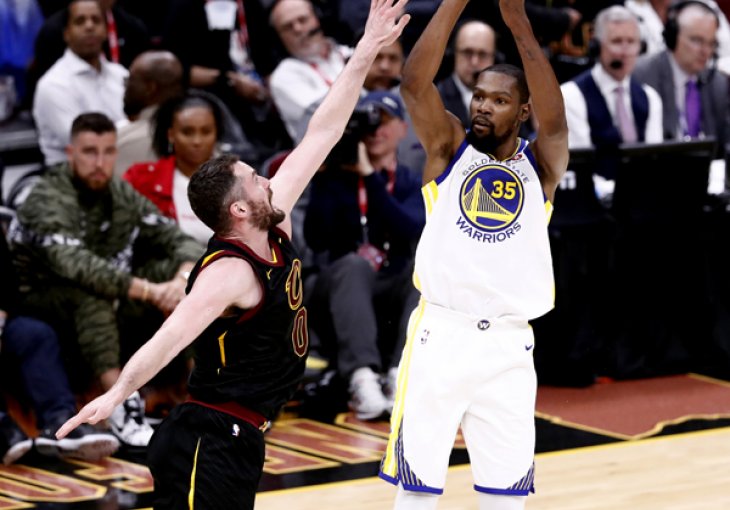 MUK U CLEVELANDU: Nevjerovatna noć Kevina Duranta,Warriorsi na korak od prstena!