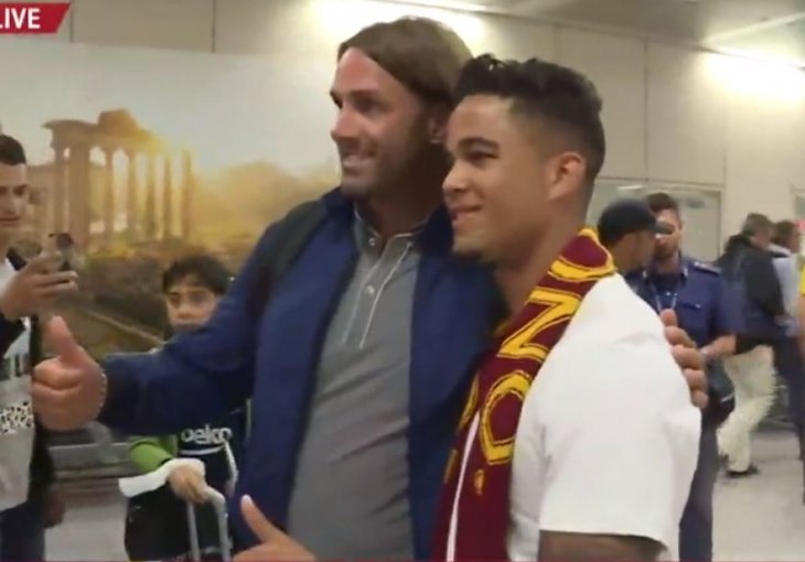 Ludilo na aerodromu: Kluivert stigao u Rim!