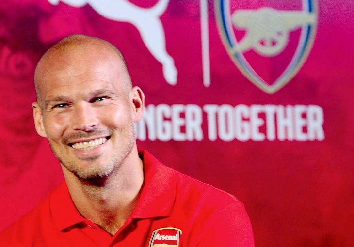 Legenda se vratila u Arsenal: Presretan sam!