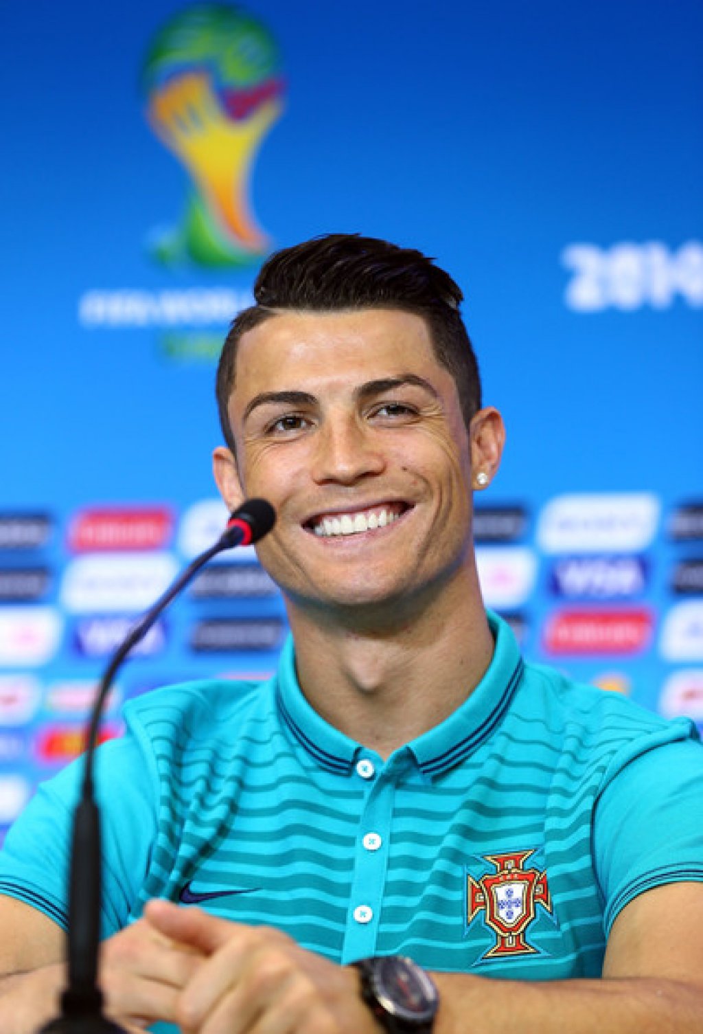 cristiano-ronaldo-portugal-training-press-06sqdurq2eil