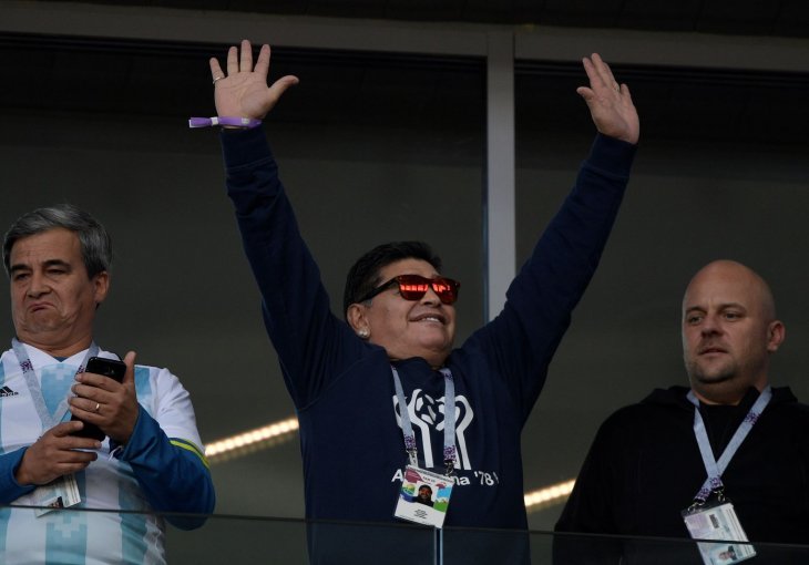 ZA NJEGA PRAVILA NE VAŽE Maradona u svom stilu ispratio kiks Argentinaca 