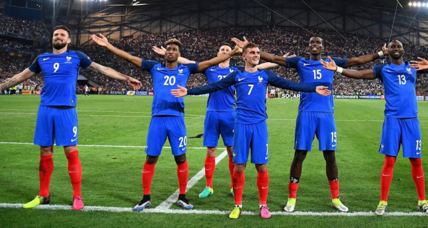 545399686-france-team-members-celebrate-after-beating-germany-2-0-crop-promo-xlarge2-e1512248877901