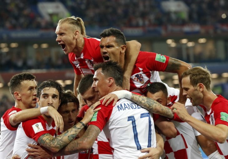 I OVO JE BIH: Pobjeda Hrvatske nad Dancima proslavljena poznatim srpskim kolom! 