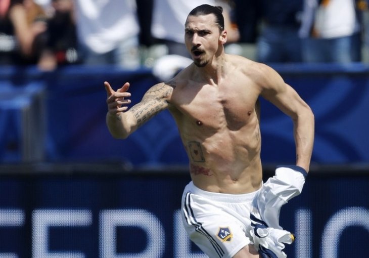 U SVOM STILU: Ibrahimović postigao 500. gol u karijeri, ali kakva majstorija!