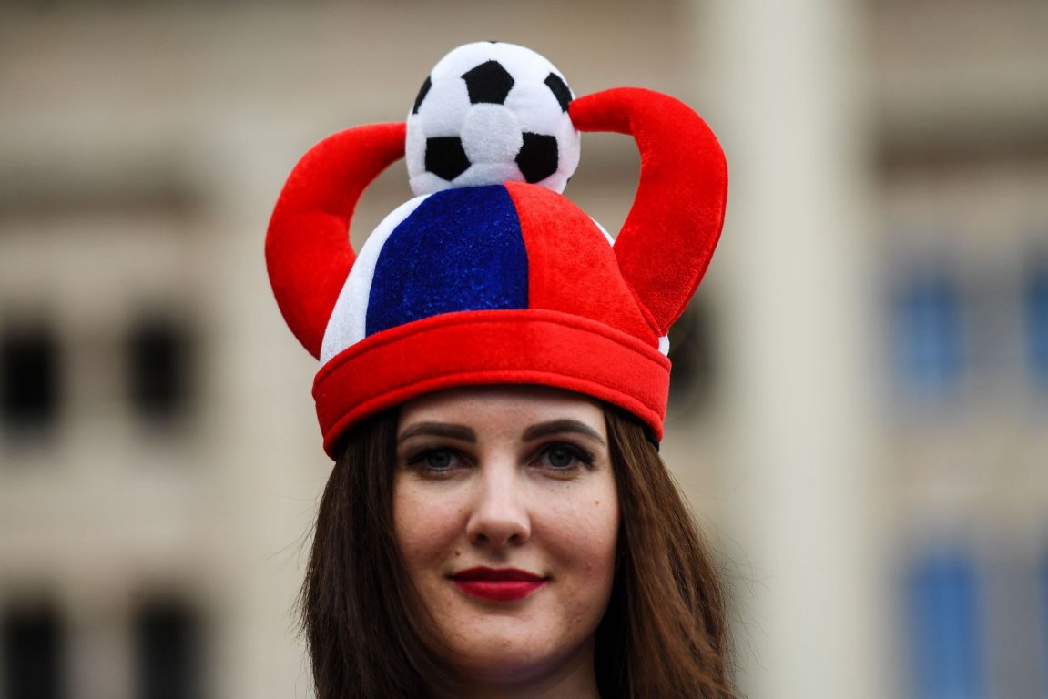 61526775-navijacica-hrvatska-nogometna-reprezentacija