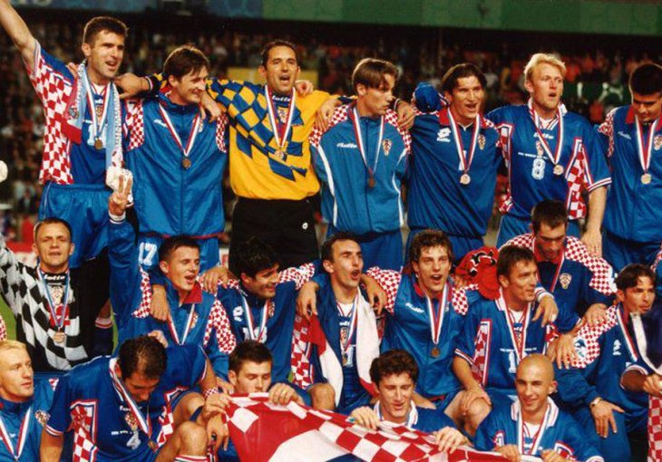 Pogledajte kako je izgledao doček bronzane hrvatske reprezentacije davne 1998.