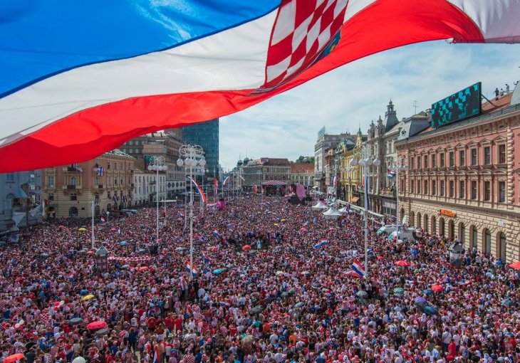 Ludnica na dočeku srebrenih Hrvata: Ova izjava navijača dočarava koliko je to veliki rezultat