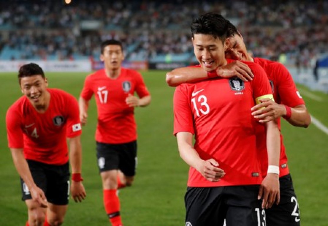 2018-05-29-03-52-25-2018-05-29t034639z-1-lynxnpee4s073-rtroptp-2-soccer-worldcup-kor-hnd