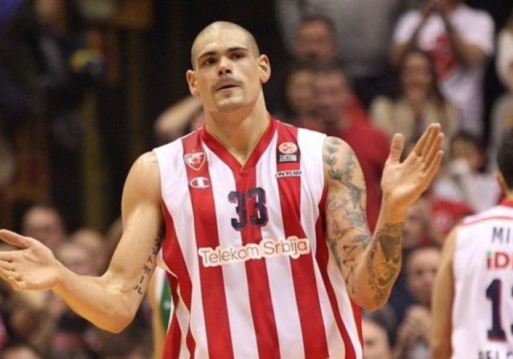 Miljenik navijača: Zirbes se vratio u Crvenu zvezdu