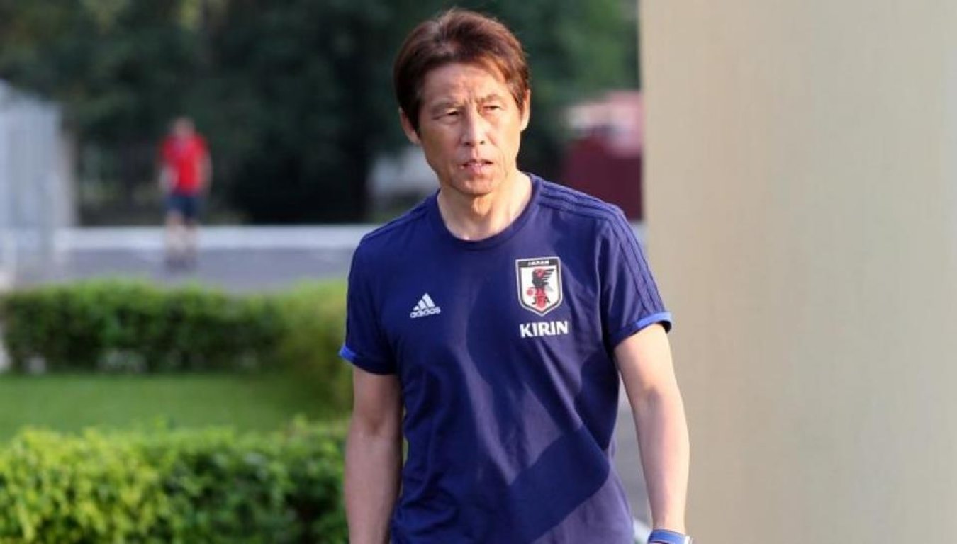 world-cup-japan-media-scrum-2f308332-803a-11e8-bd7f-aad8d1b78451