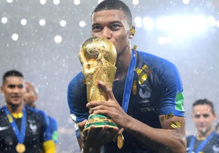 Kylian Mbappe uzima broj 7, u čast svom idolu Ronaldu