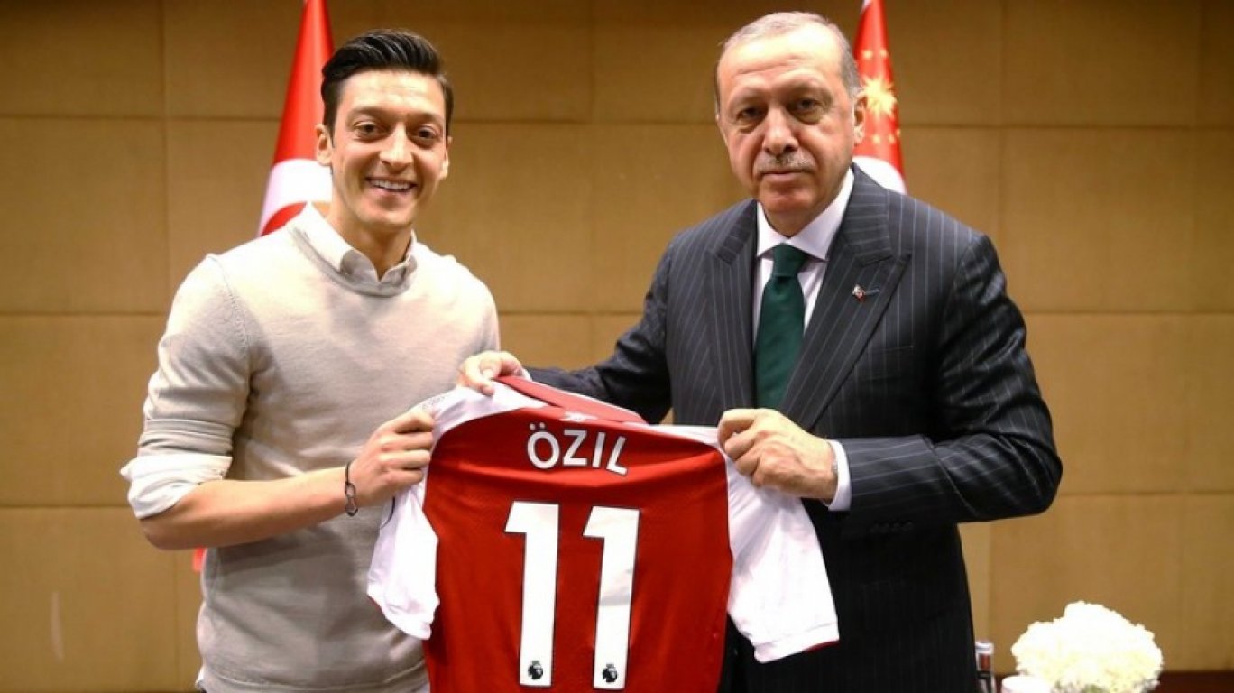 ozil-erdogan