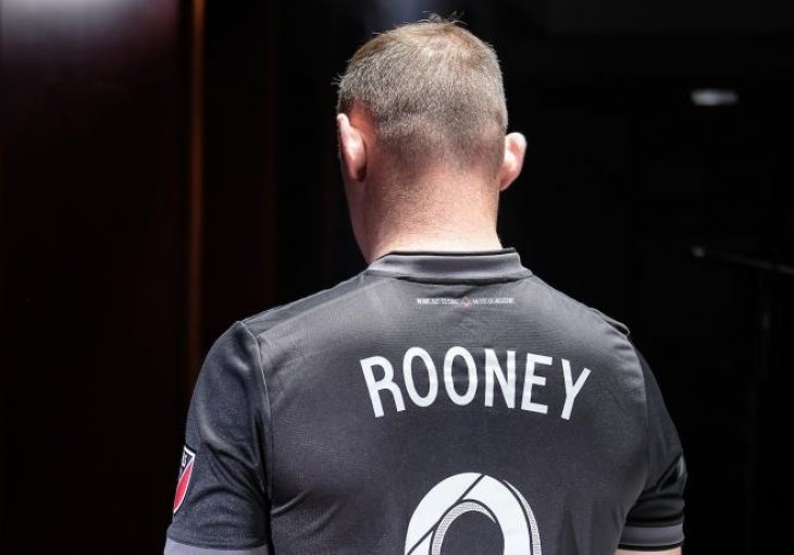 ROONEY U NEVJEROVATNOM STANJU: Zadobio tešku povredu lica, saigrači se zgrožavali