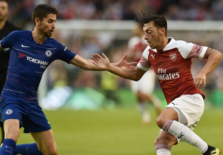 Topnici nakon penala dobili Chelsea, Cech junak 