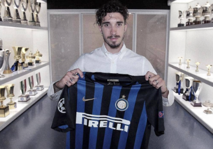 Vrsaljko predstavljen u Interu: Evo koji broj će nositi na leđima