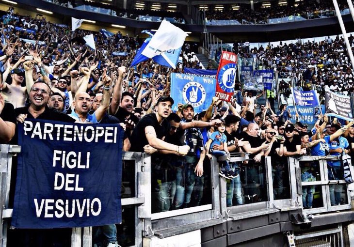 Navijači Napolija okrenuli leđa predsjedniku: 