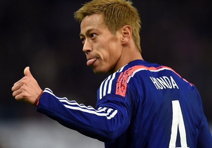 DA LI JE OVO UOPŠTE MOGUĆE: Keisuke Honda potpisao i za klub i za reprezentaciju