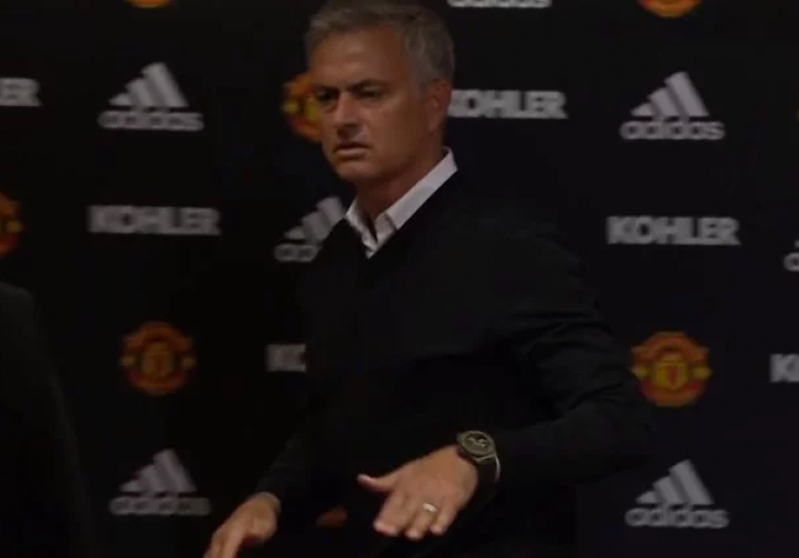 KONAČNI KRAJ!? Evo zašto je Mourinho pobjegao sa presice nakon blamaže protiv Tottenhama