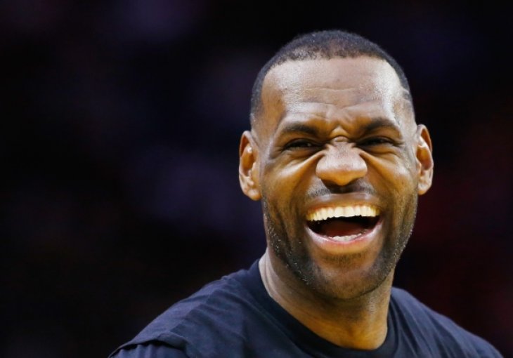 I LEBRON PROVOCIRA ZVEZDU: Slikao se u dresu Zvezdinog rivala, a OVO je glavni razlog!
