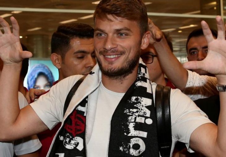 Adem Ljajić stigao u Istanbul, navijači Besiktasa napravili spektakularan doček