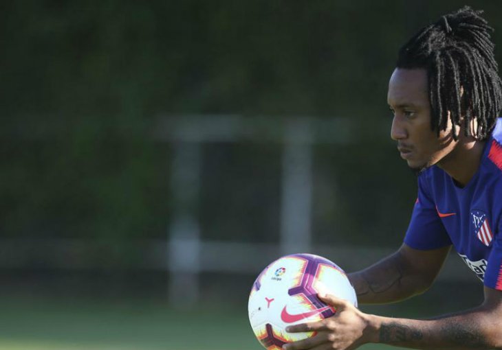 Atletico i Sporting se dogovorili oko Martinsa