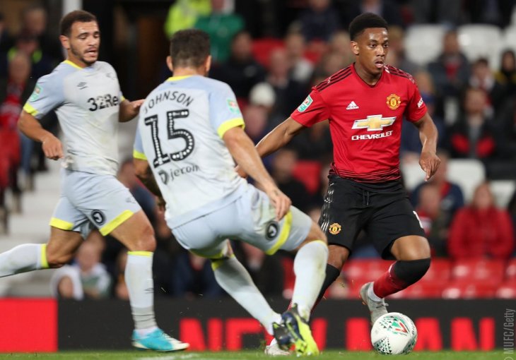 Engleski Liga kup: City siguran protiv niželigaša, United završio takmičenje