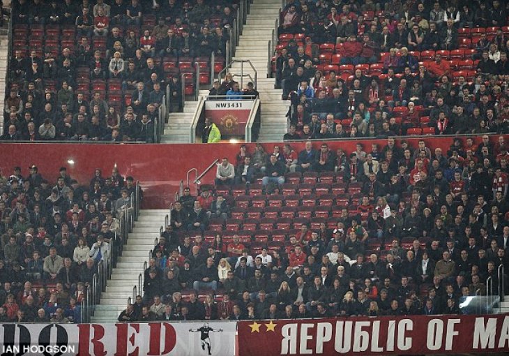 Poluprazan Old Trafford: Manchester ne može rasporadi karte