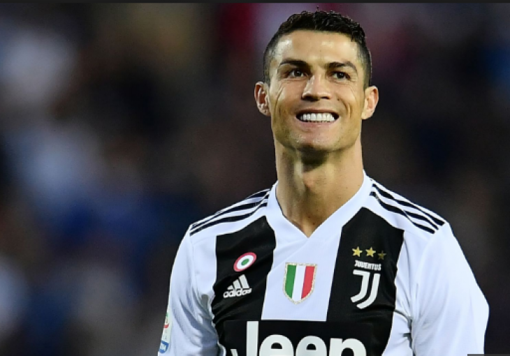 Juventus predstavio novi dres  i zbunio navijače