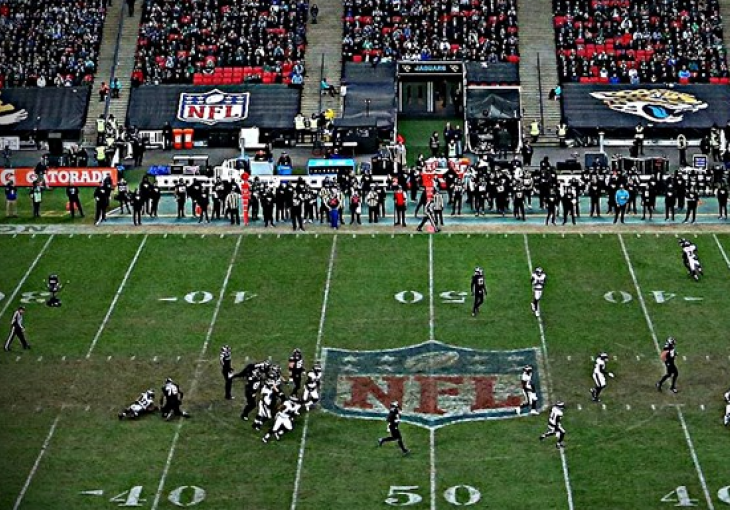 Tottenham na Wembleyu dočekuje prvaka, a travnjak je u očajnom stanju