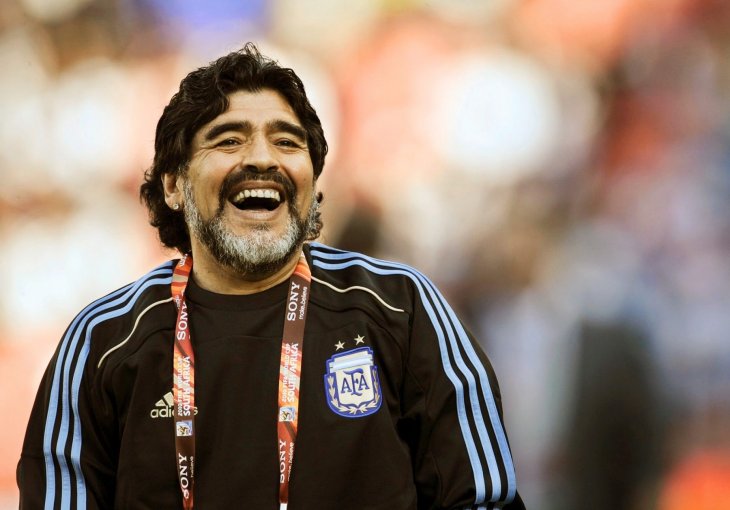 MARADONA ŠIRI PORODICU Priznao da ima troje djece sa Kube, sada ih je ukupno osam