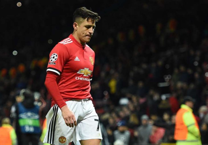 IPAK NIJE IZDRŽAO: Alexis Snachez je na kraju ipak ismijavao Arsenal 