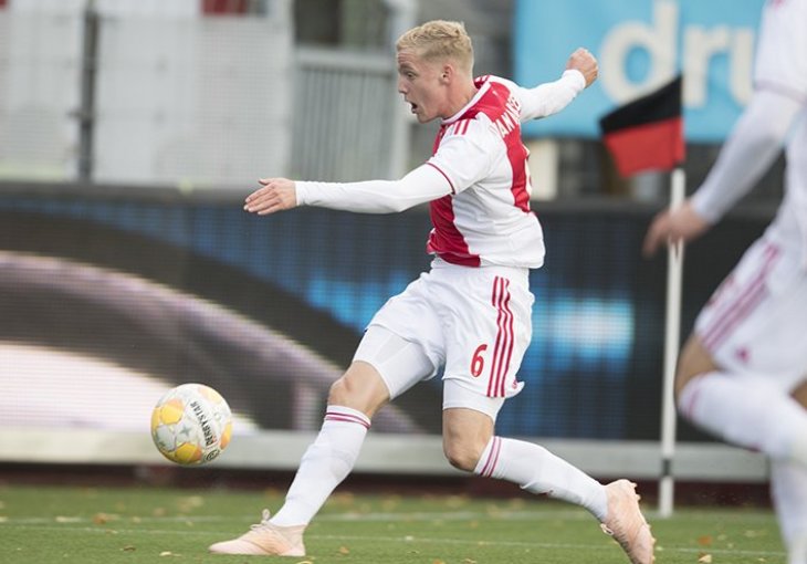 Ajax 