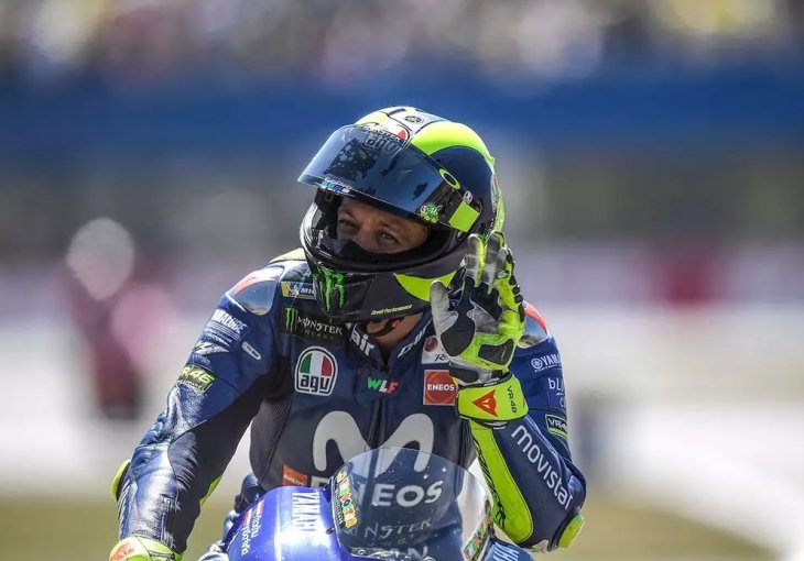 ROSSI JE ODUŠEVIO SVE: Višestruki svjetski prvak na maškare došao kao nekadašnji kapiten Intera, a njegova supruga kao Wanda