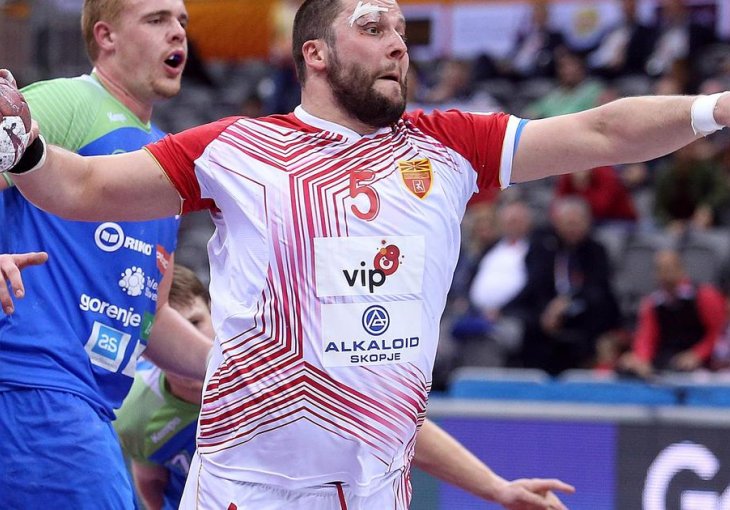 SKANDAL TRESE MAKEDONIJU: Makedonski reprezentativac napustio dodjelu nagrada jer mu je zasmetao ALBANSKI jezik!?