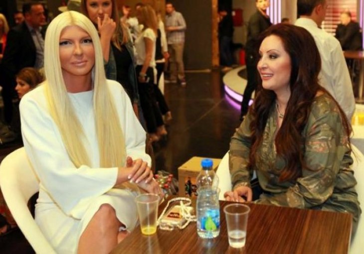 DRAGANA OBJAVILA SLIKU S NJIM, KARLEUŠA SE ODMAH OGLASILA: Pljušte komentari, OTKUD ON S NJOM?! (FOTO)
