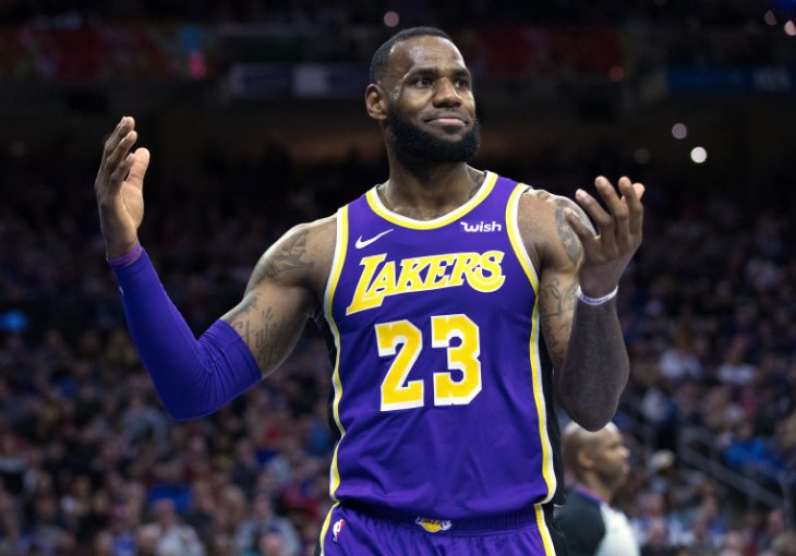 Lakersi tonu sve dublje: Triple-double LeBron Jamesa nedovoljan za Hawkse, Ratnici jači i od Jazzera