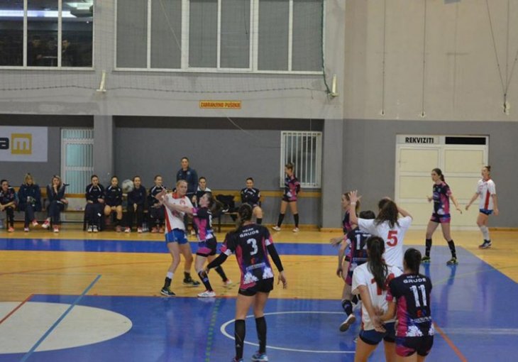 Grude love minus dva, Jedinstvo u 'nemogućoj misiji'