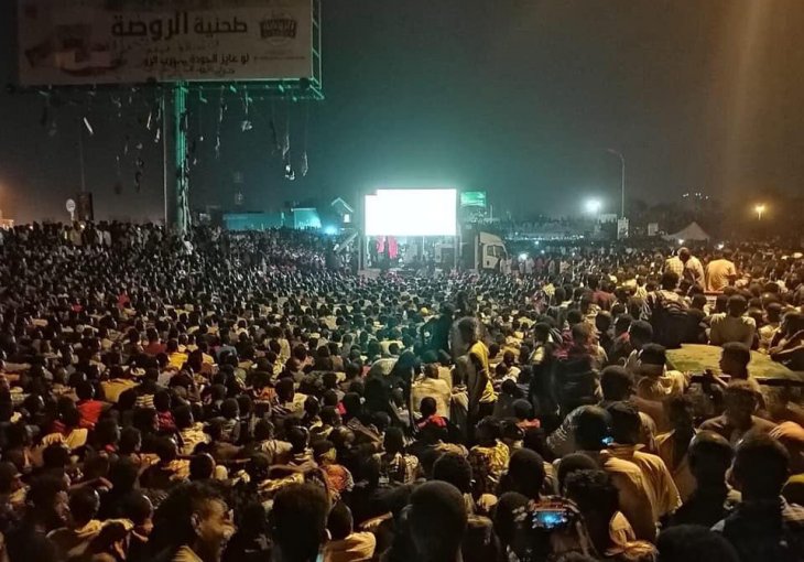 PROTESTUJU OD DECEMBRA: Hiljade Sudanaca na ulicama je prekinulo proteste samo zbog JEDNE STVARI