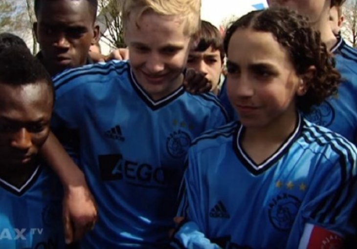 JEDAN OD NAJTUŽNIJIH VIDEA: Znate li ko su ova dva dječaka?