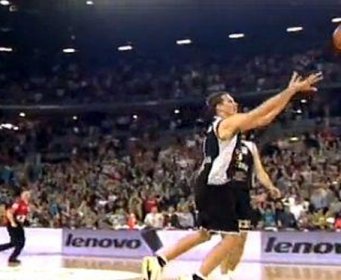 NA DANAŠNJI DAN PRIJE 9 GODINA KECMAN JE POGODIO LEGENDARNU TROJKU: Dan kada je ABA liga završila na sajtu NBA.COM