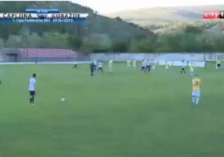 OVO JE ZA ZATVORA: Pogledajte kako je sudija Bandić izrežirao utakmicu u Čapljini, i domaći igrači su se smijali...