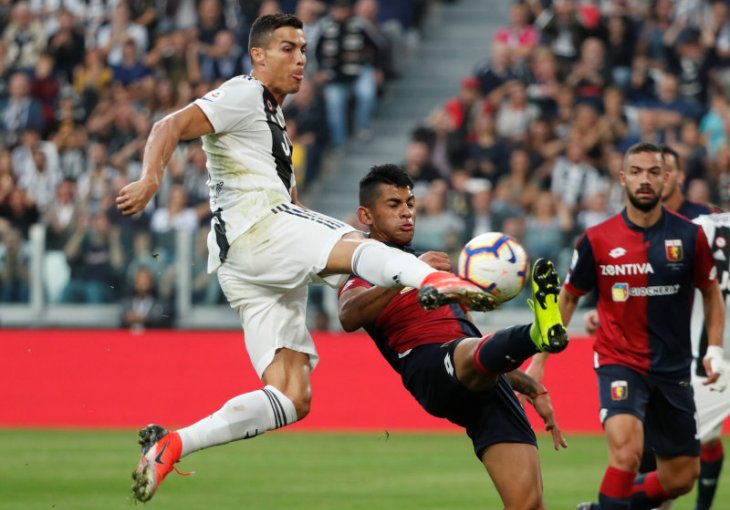 STARA DAMA SKLAPA MOĆAN TIM Cristiano Ronaldo ima dvije želje i sve će učiniti da mu ih ispune: U Torino stižu OVE IGRAČINE