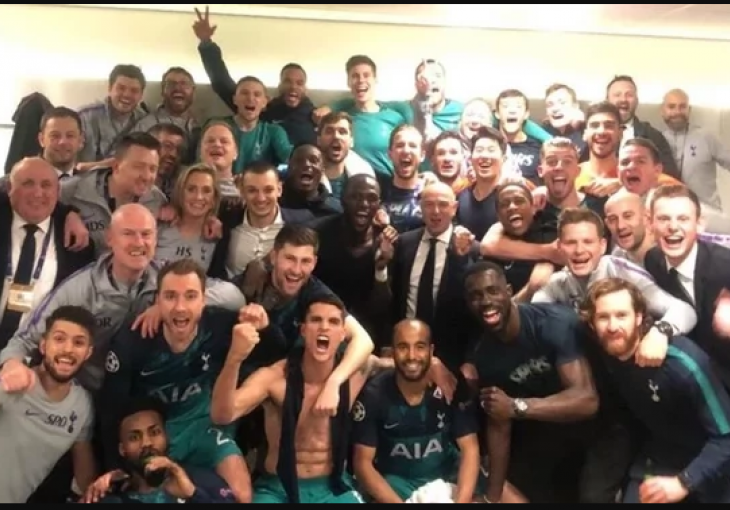 KAKVA LUDNICA NAKON UTAKMICE Pogledajte slavlje Tottenhamovih igrača nakon historijskog plasmana u finale (VIDEO)