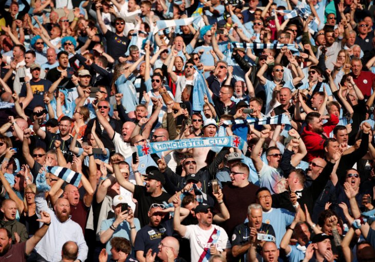 MANCHESTER JE OBOJEN U PLAVO Pogledajte slavlje nakon osvojene titule