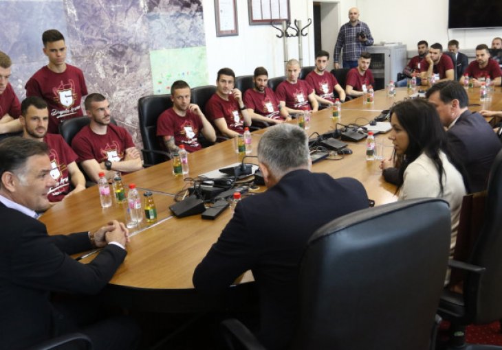 Ministar Kurić primio delegaciju FK Sarajevo: Sretni smo što je najbolji klub u državi iz Općine Centar