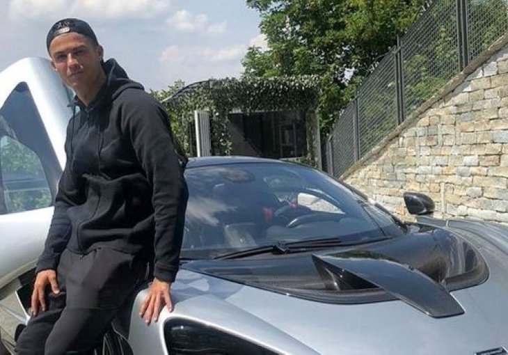 Ronaldo se pohvalio mašinom od milion dolara: Instagram mu se usijao čim je sjeo u najbjesniji automobil na svijetu (VIDEO)