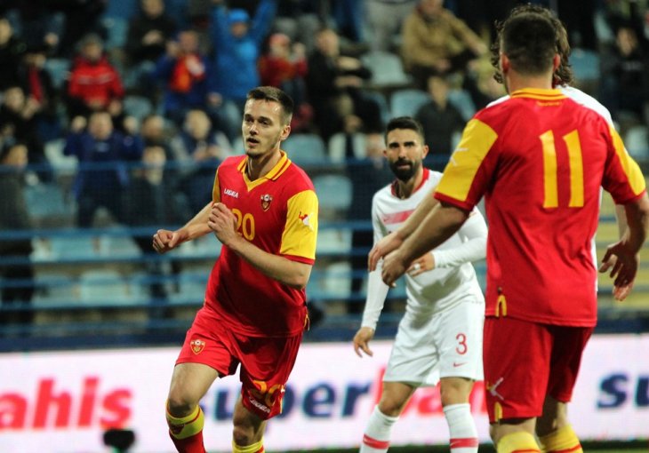 IGRAČ ZVEZDE NE MIRUJE Odbio da igra protiv Kosova, pa fotografijom digao Srbiju na noge