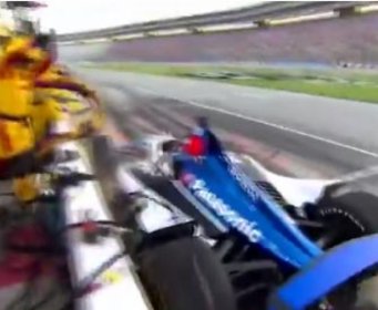 ZASTRAŠUJUĆI VIDEO: Bivši vozač Formule 1 umalo ubio člana svoga tima, naletio je na njega bez kočenja, odletio je kao lutka….